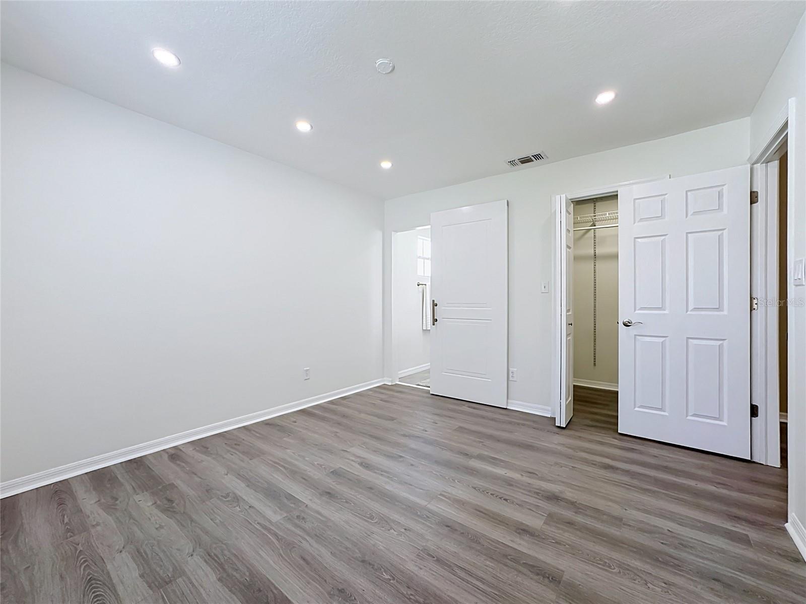 FOUR WINDS ESTATES UNIT SIX - Residential