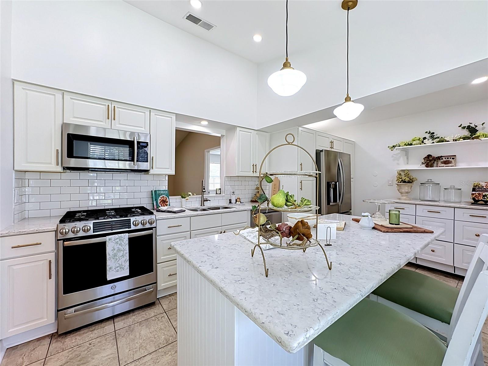 FOUR WINDS ESTATES UNIT SIX - Residential