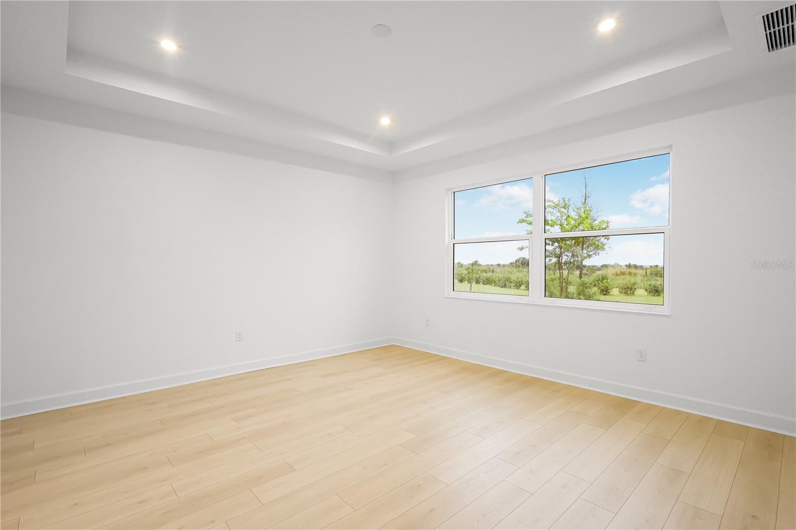 CRESSWIND AT LAKE HARRIS - Residential