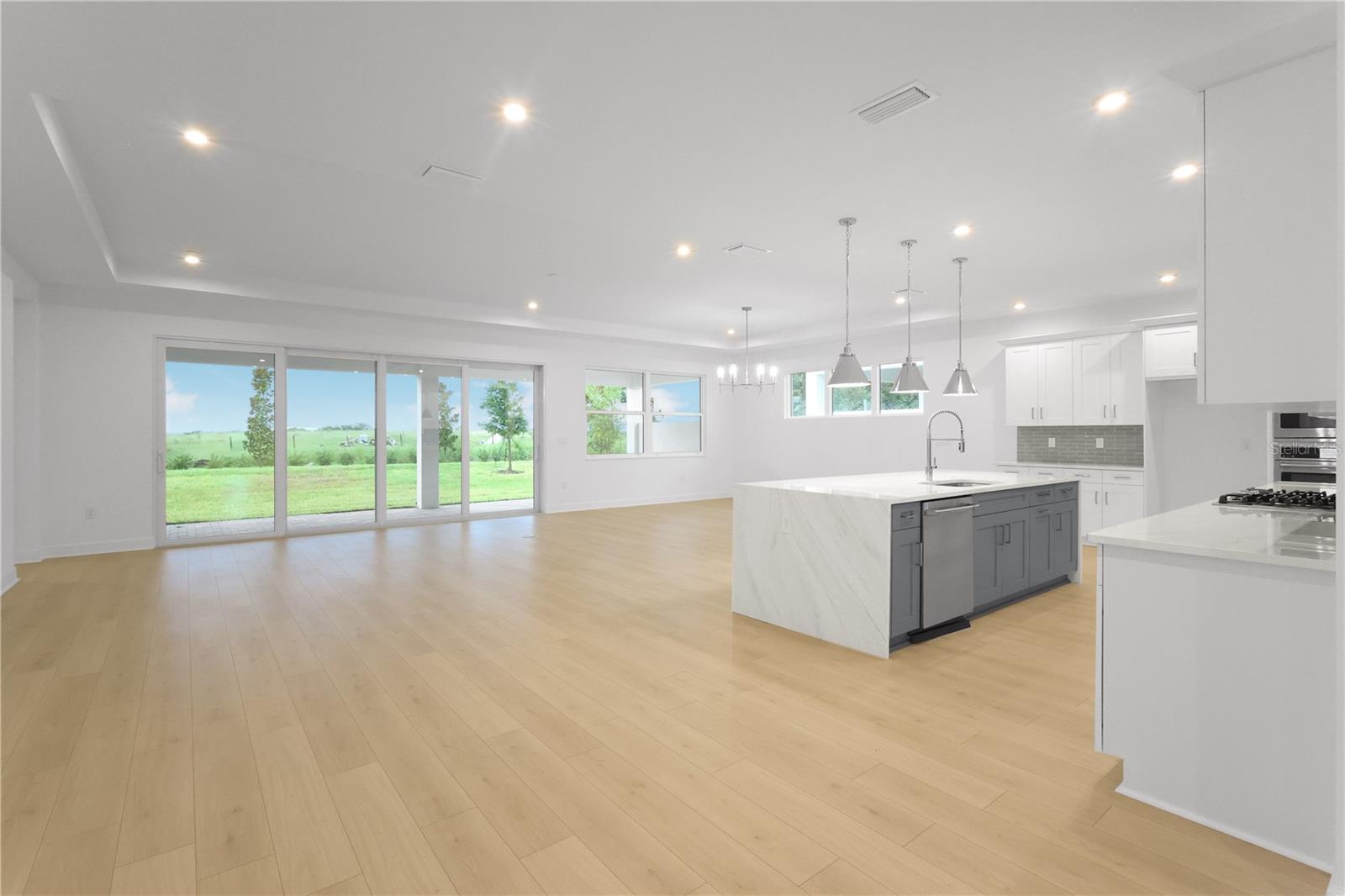 CRESSWIND AT LAKE HARRIS - Residential