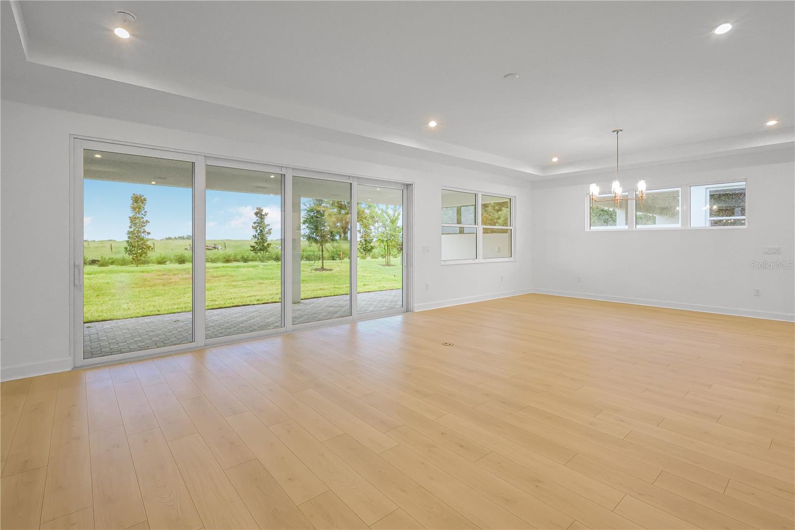 CRESSWIND AT LAKE HARRIS - Residential