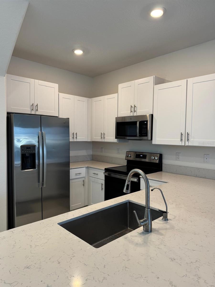 MIRADA PCLS 8A & 8B - Residential Lease