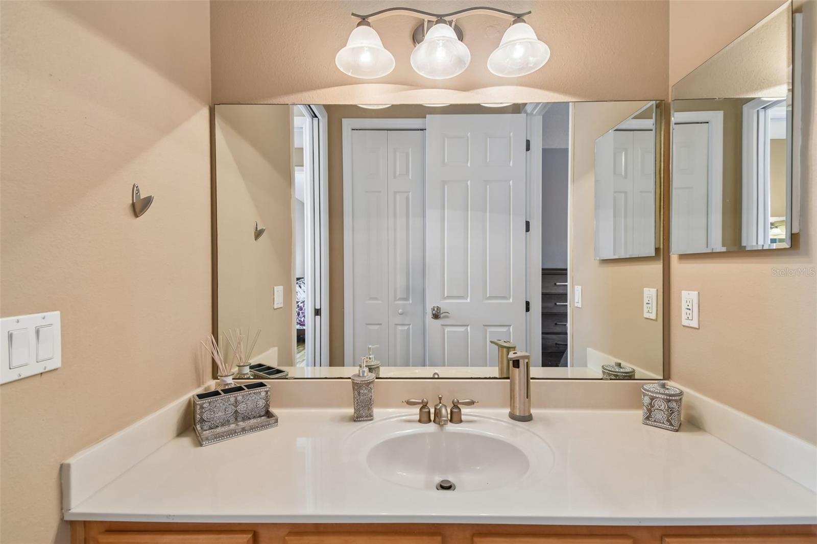 MADISON CREEK - Residential