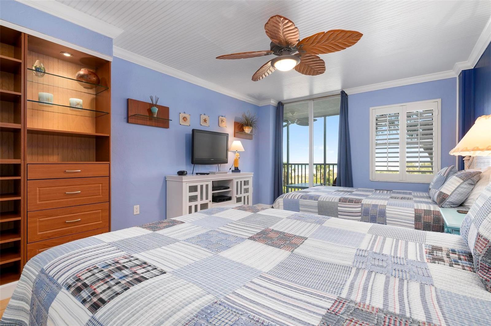 CRYSTAL SANDS 2 - Residential