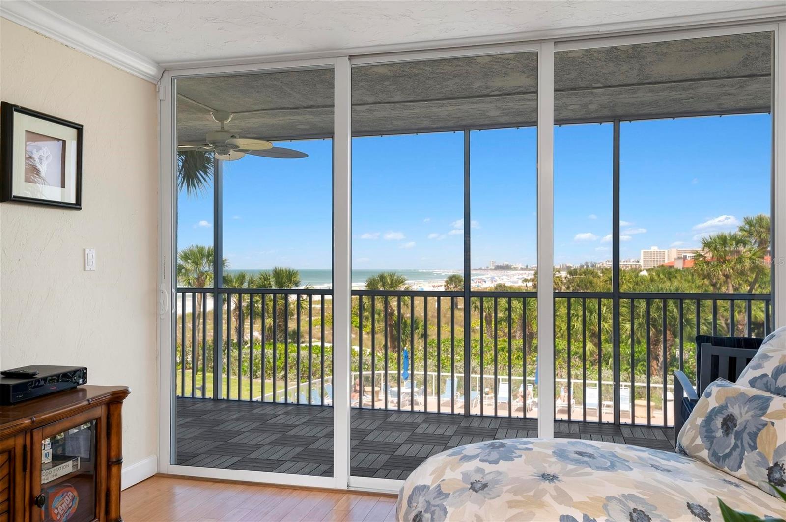 CRYSTAL SANDS 2 - Residential