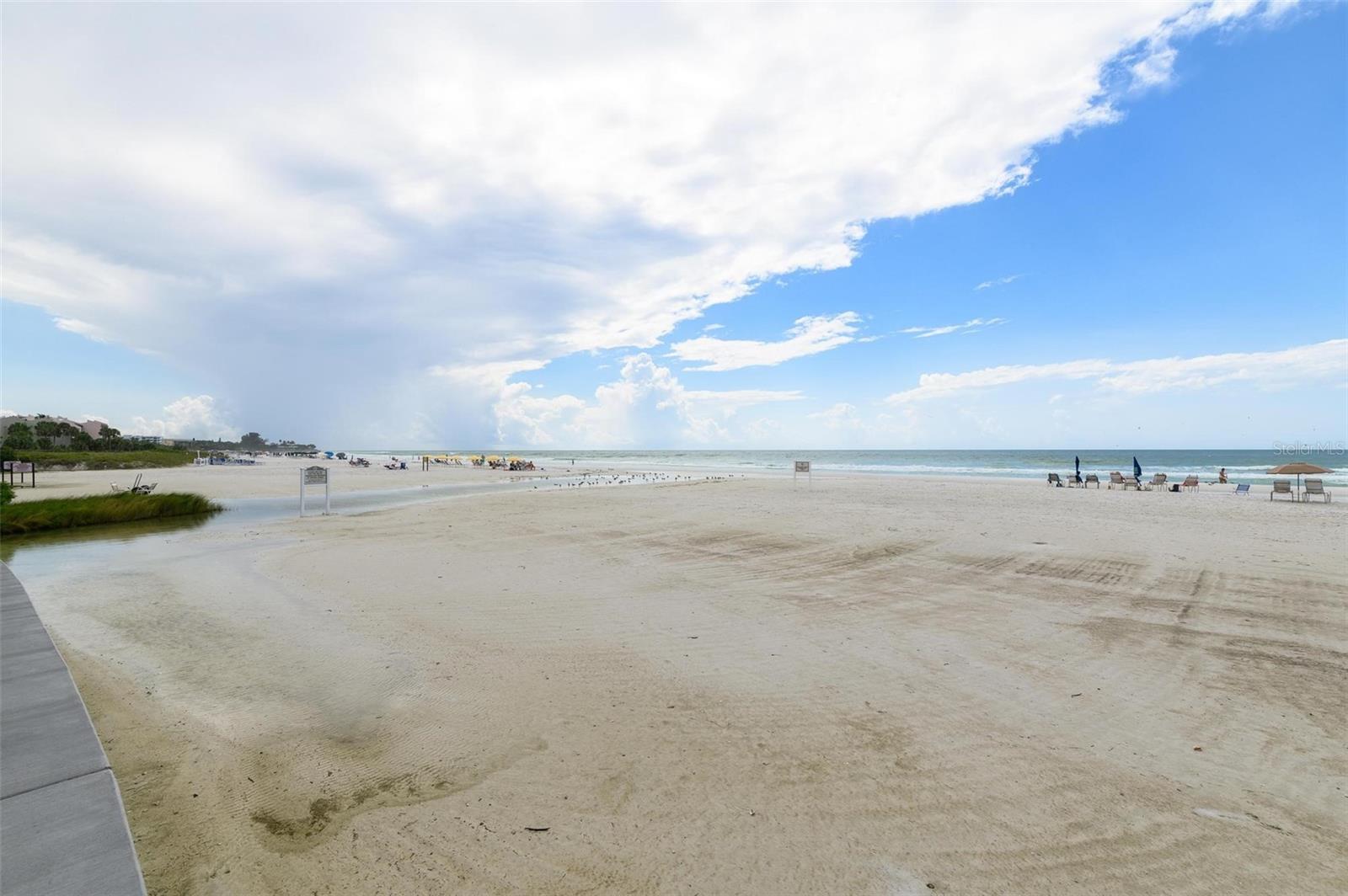 CRYSTAL SANDS 2 - Residential