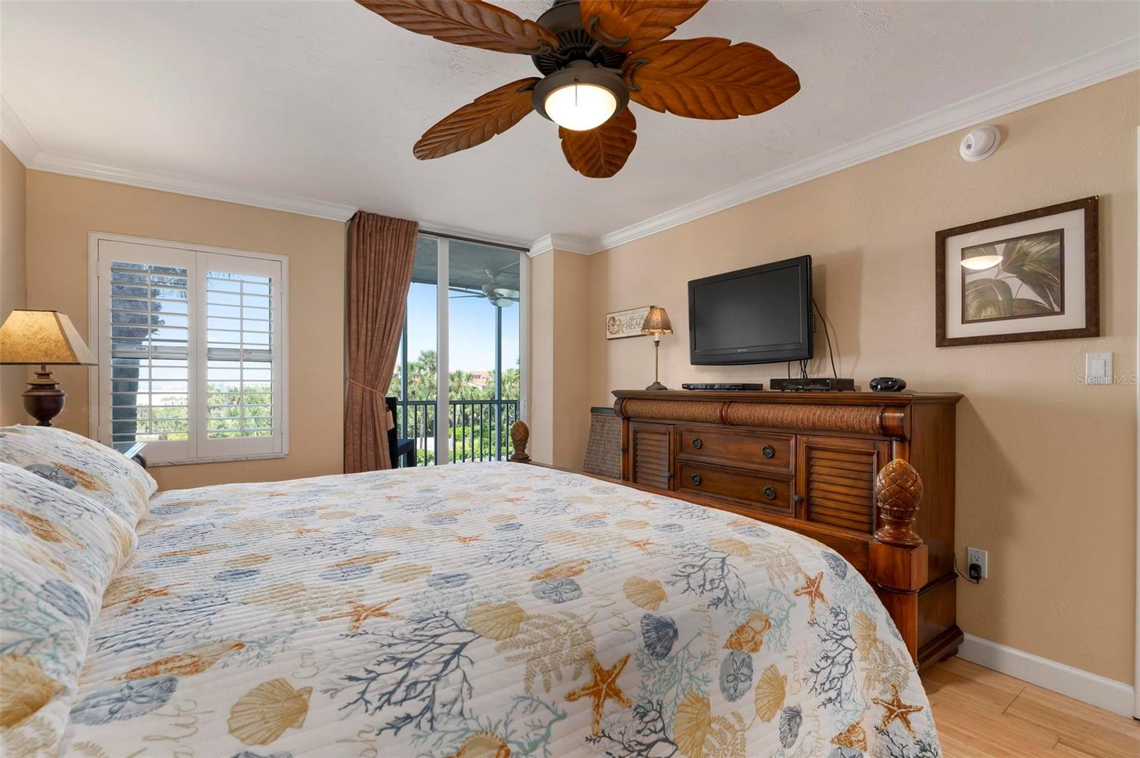 CRYSTAL SANDS 2 - Residential