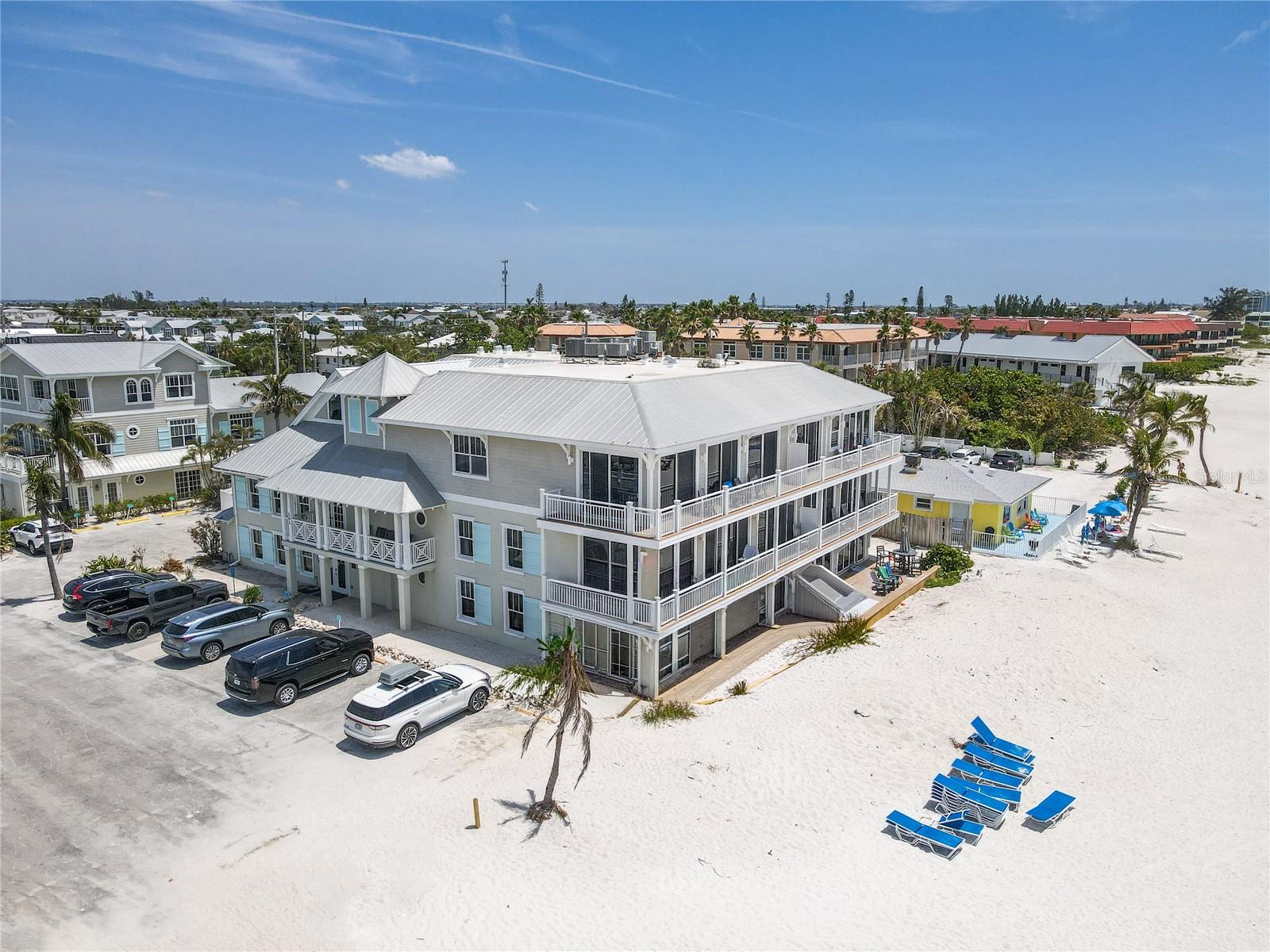 MAINSAIL BEACH INN - Residential