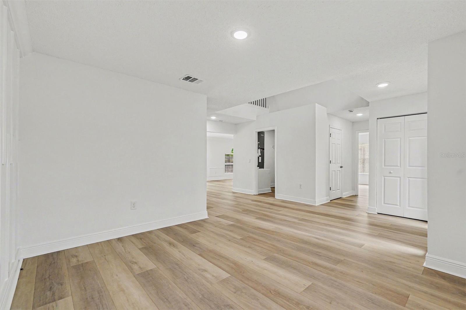 SPRING HILL - Residential