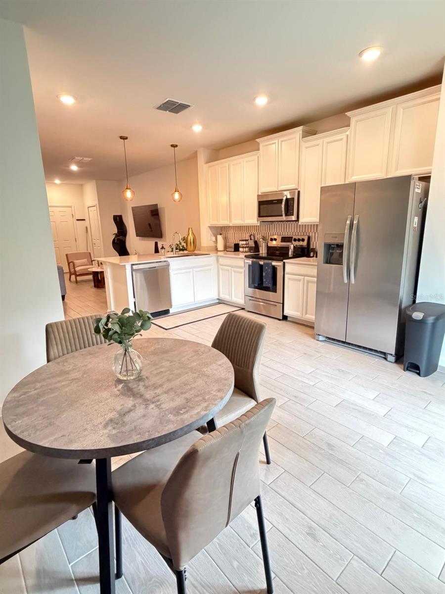 COLLEGE PARK PLACE - Residential