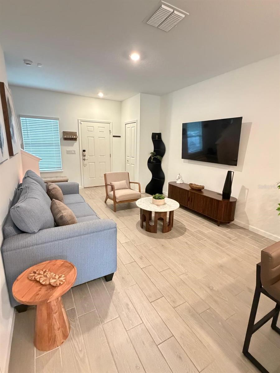 COLLEGE PARK PLACE - Residential
