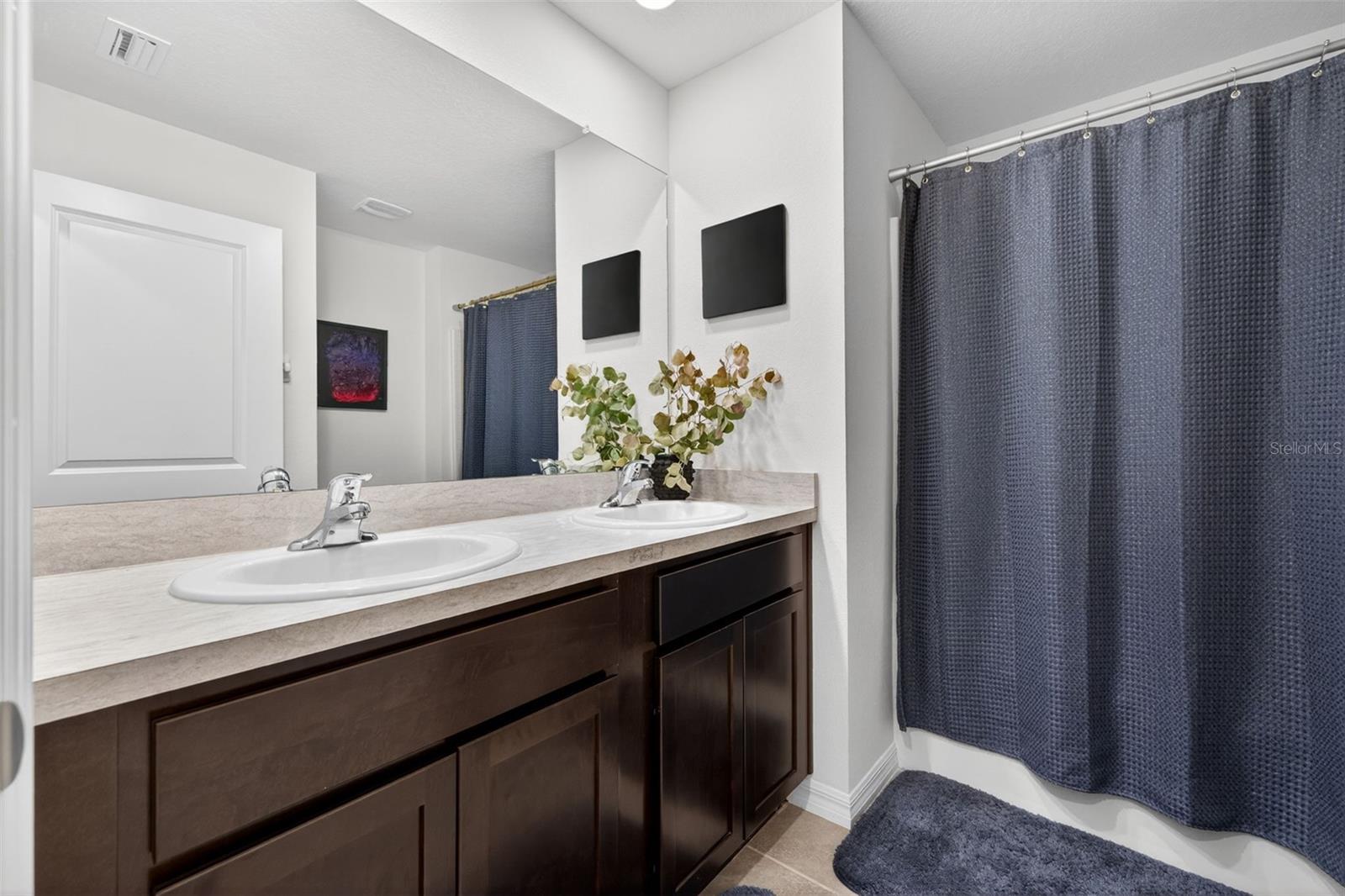 HERNANDO OAKS PH 3 - Residential Lease