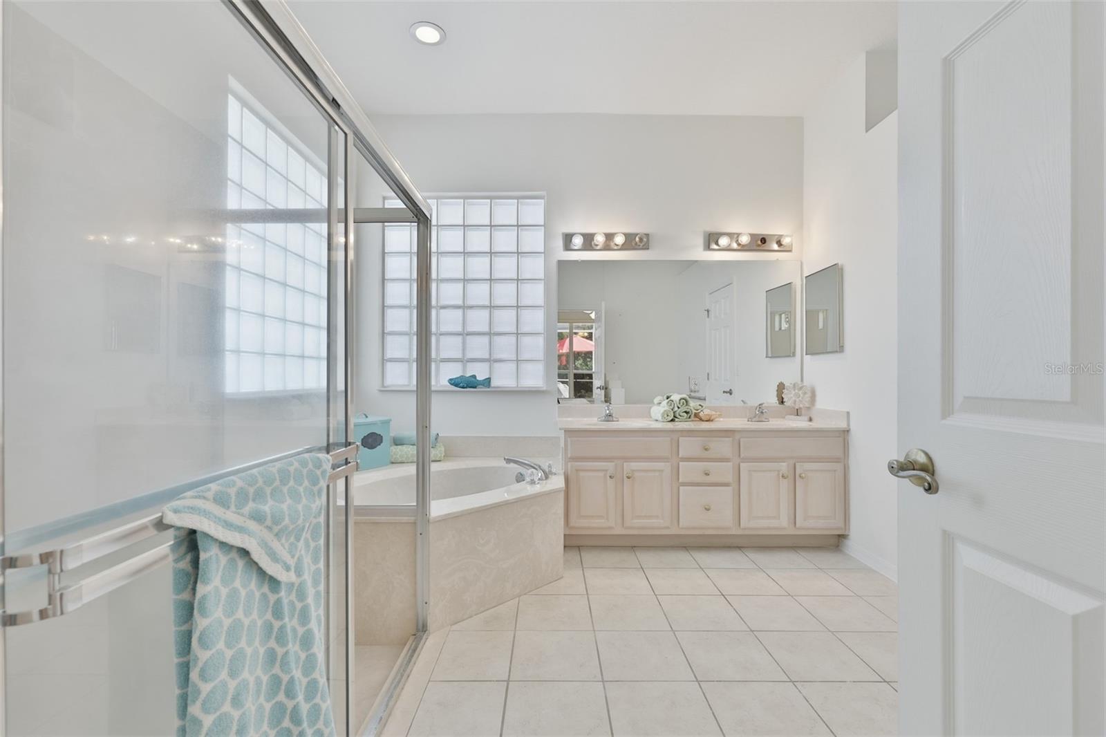 SUN CITY CENTER UNIT 257 PH - Residential