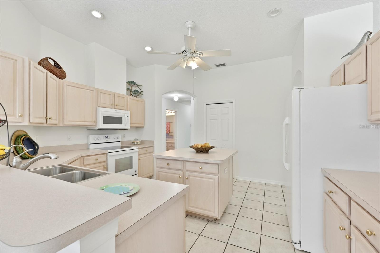 SUN CITY CENTER UNIT 257 PH - Residential