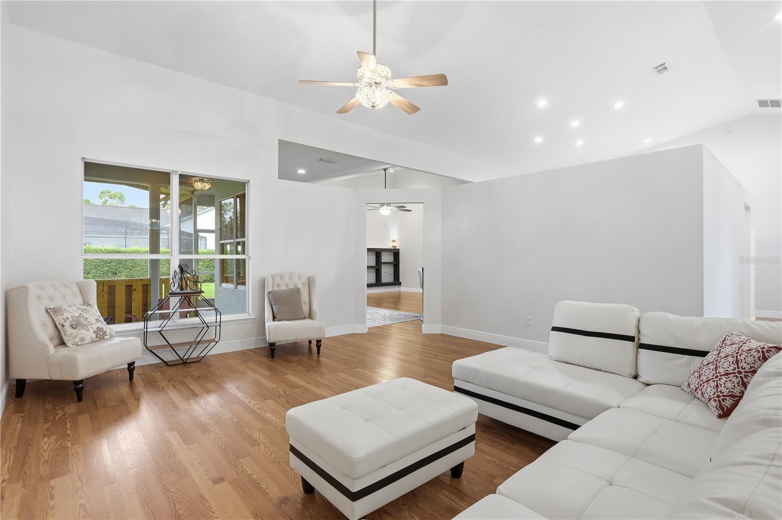 CAPE ORLANDO ESTATES UT 4 / WEDGEFIELD - Residential