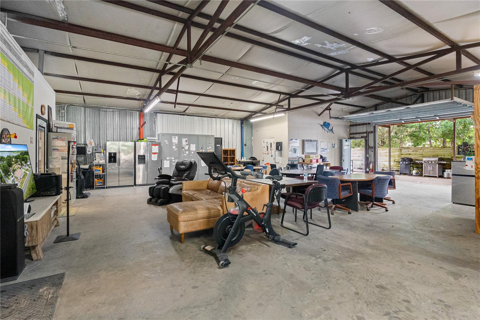 OAK CREST - Commercial Sale