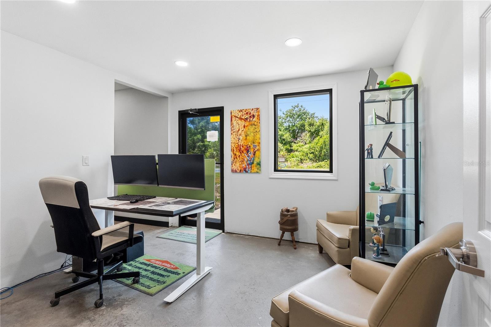 OAK CREST - Commercial Sale