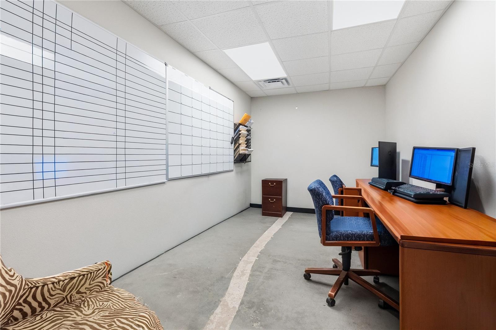 OAK CREST - Commercial Sale