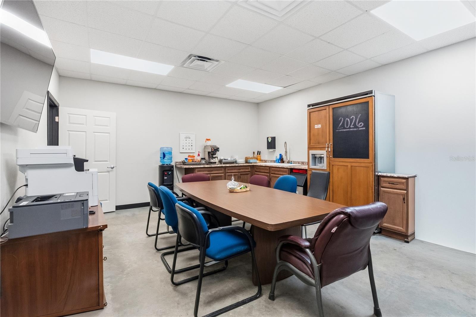 OAK CREST - Commercial Sale