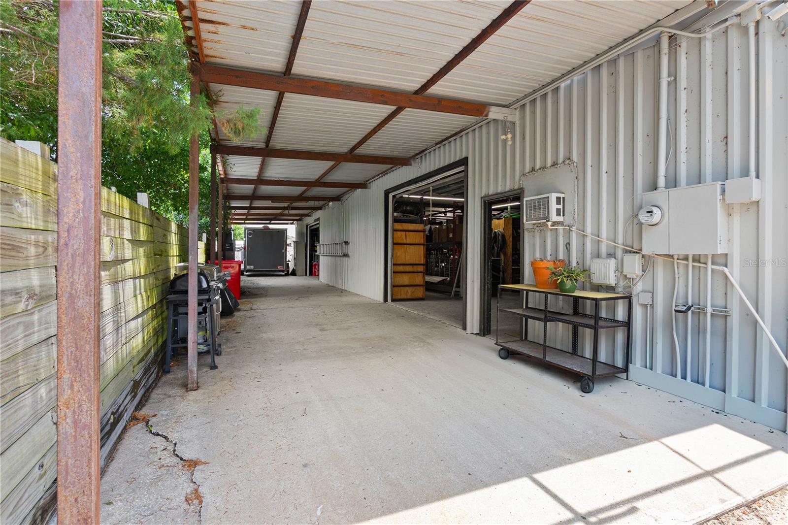 OAK CREST - Commercial Sale