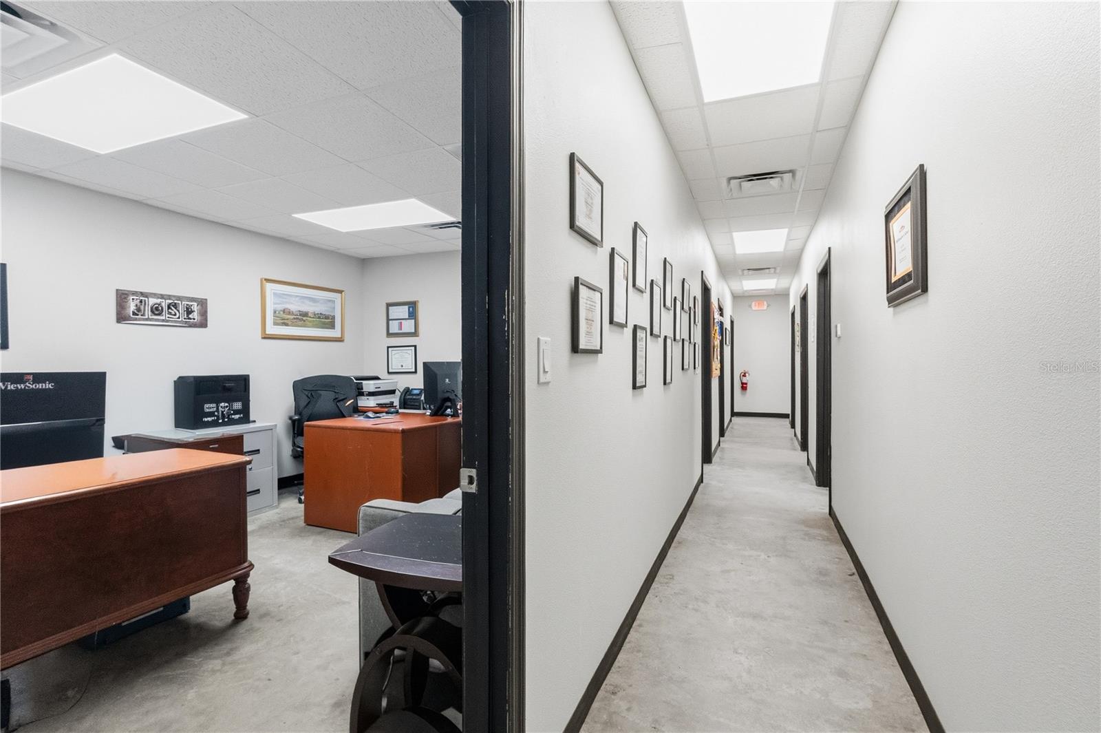 OAK CREST - Commercial Sale