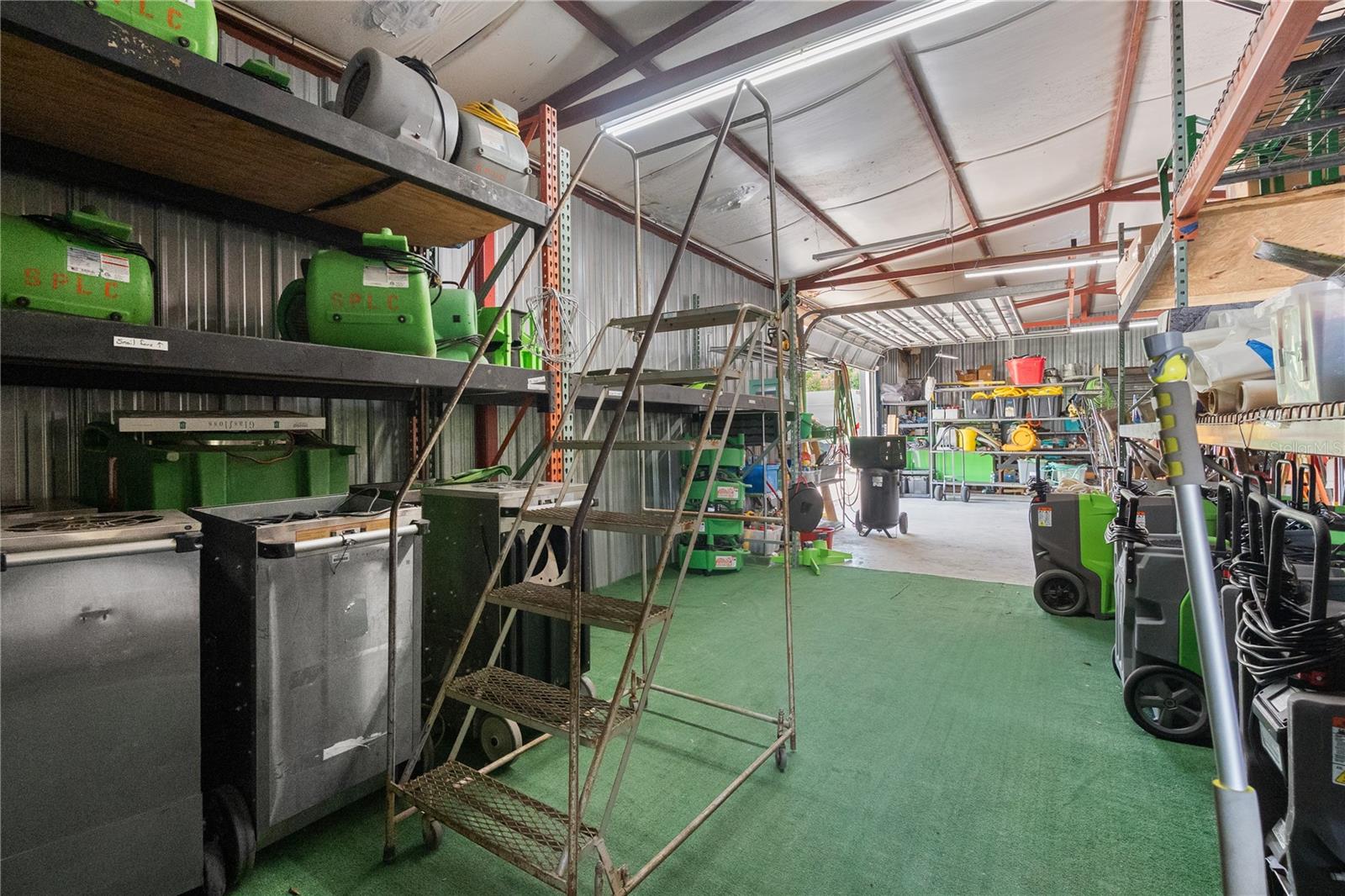 OAK CREST - Commercial Sale