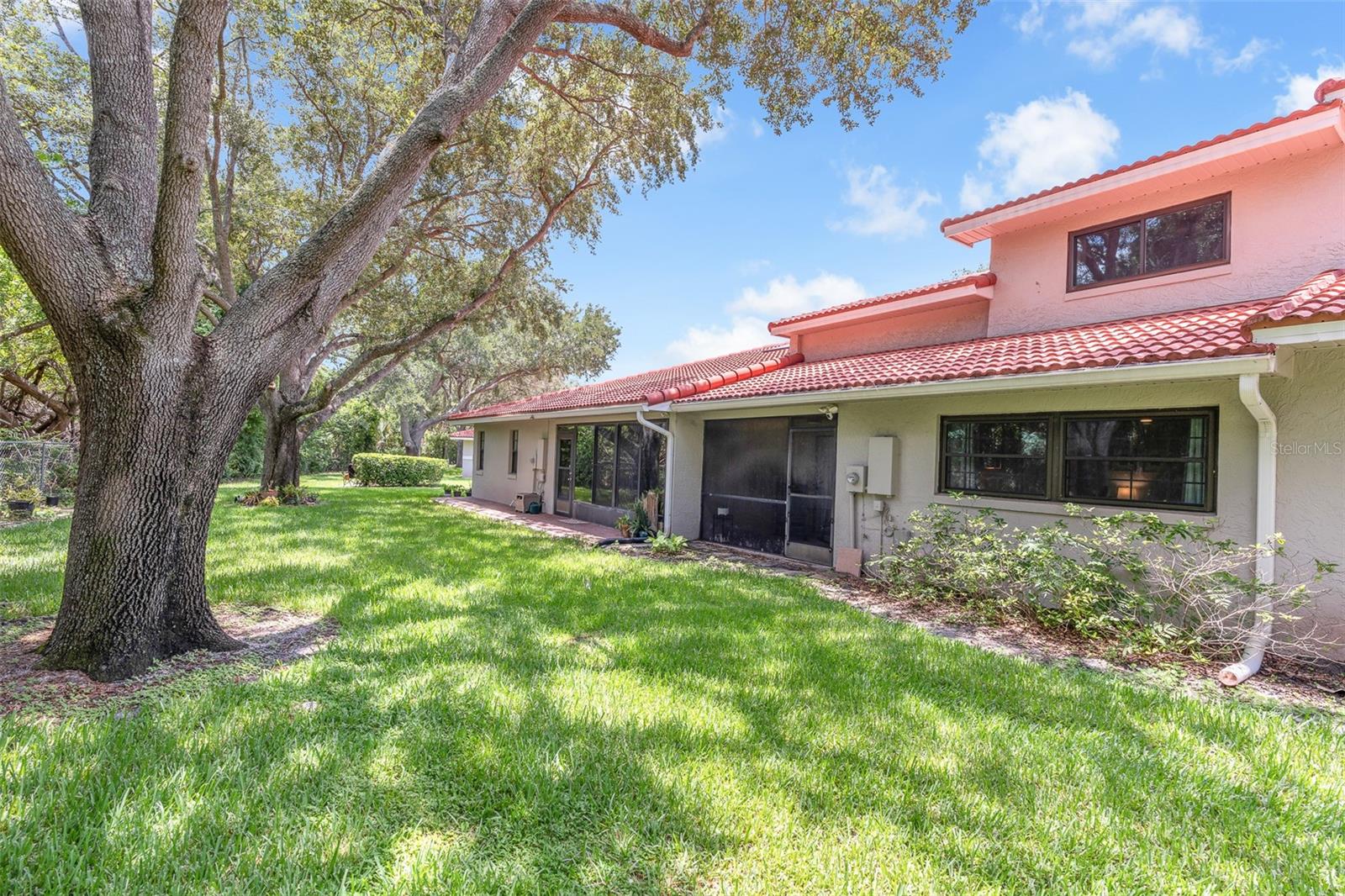 SANDPOINTE TWNHS SEC 06 - Residential