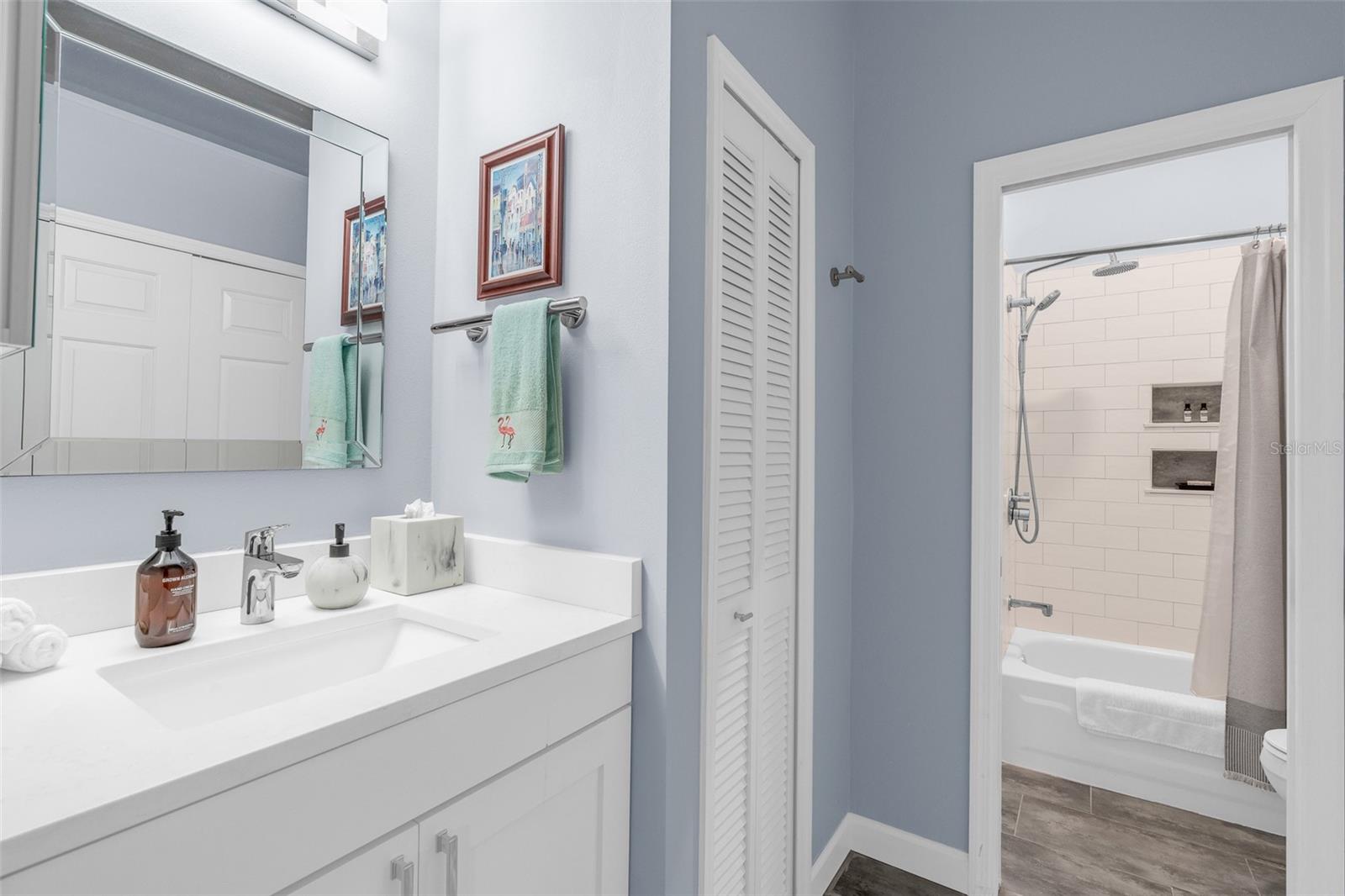 SANDPOINTE TWNHS SEC 06 - Residential