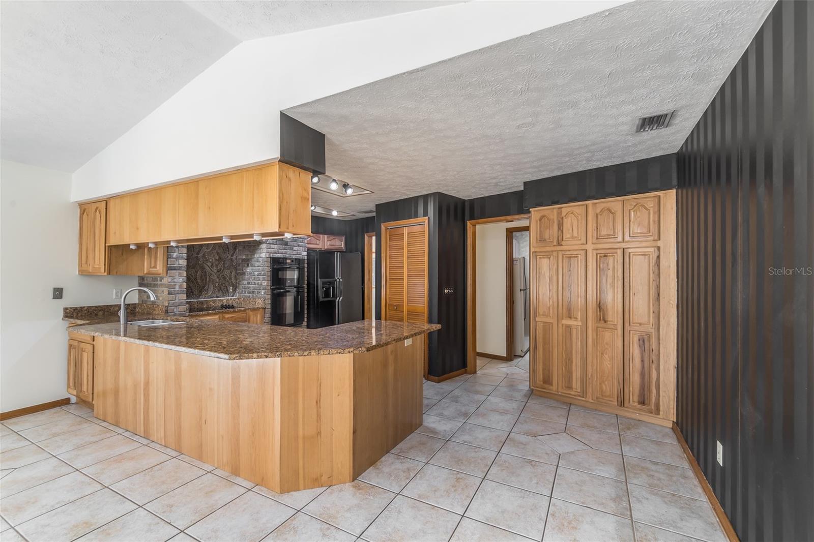 TIMBER POND SUB UNIT N - Residential