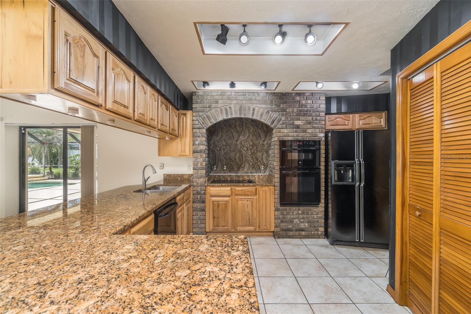 TIMBER POND SUB UNIT N - Residential
