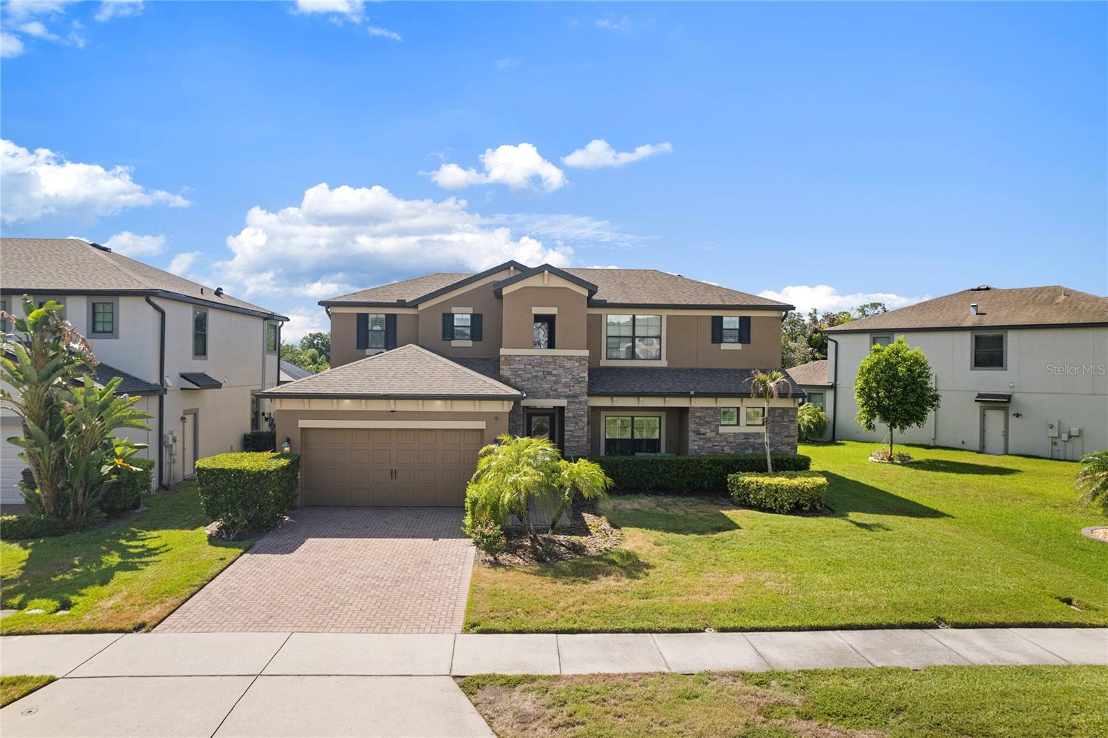 WELLINGTON ESTATES - Residential