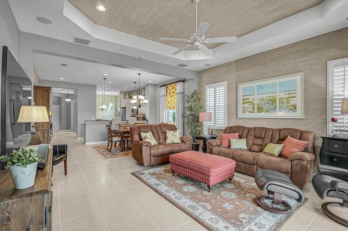 COUNTRY CLUB EAST AT LAKEWD RNCH QQ1 1 - Residential