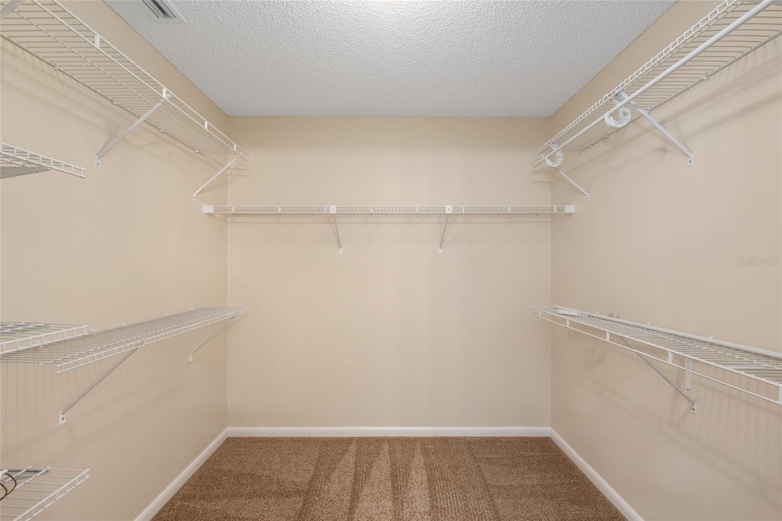 ON TOP OF THE WORLD - Residential