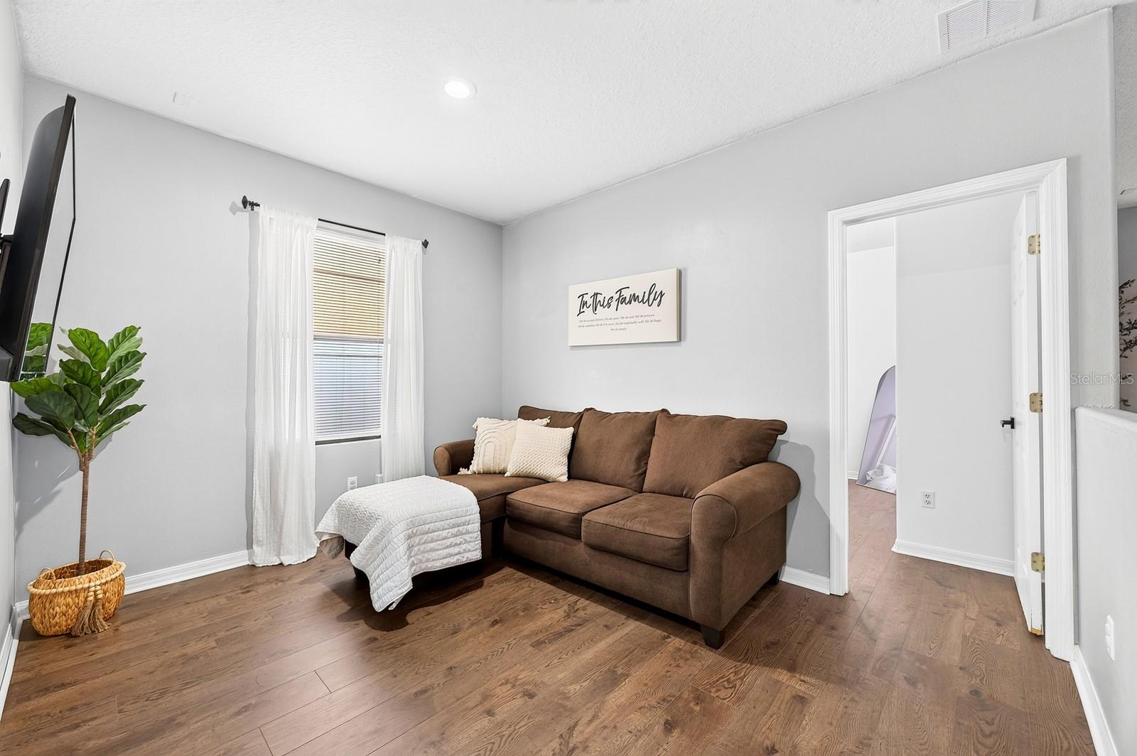 BELLA VISTA/TIVOLI WOODS - Residential