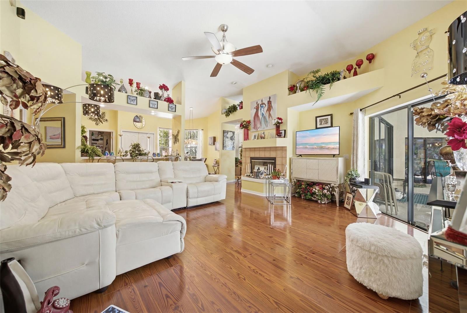 CHAPMAN MANORS - Residential