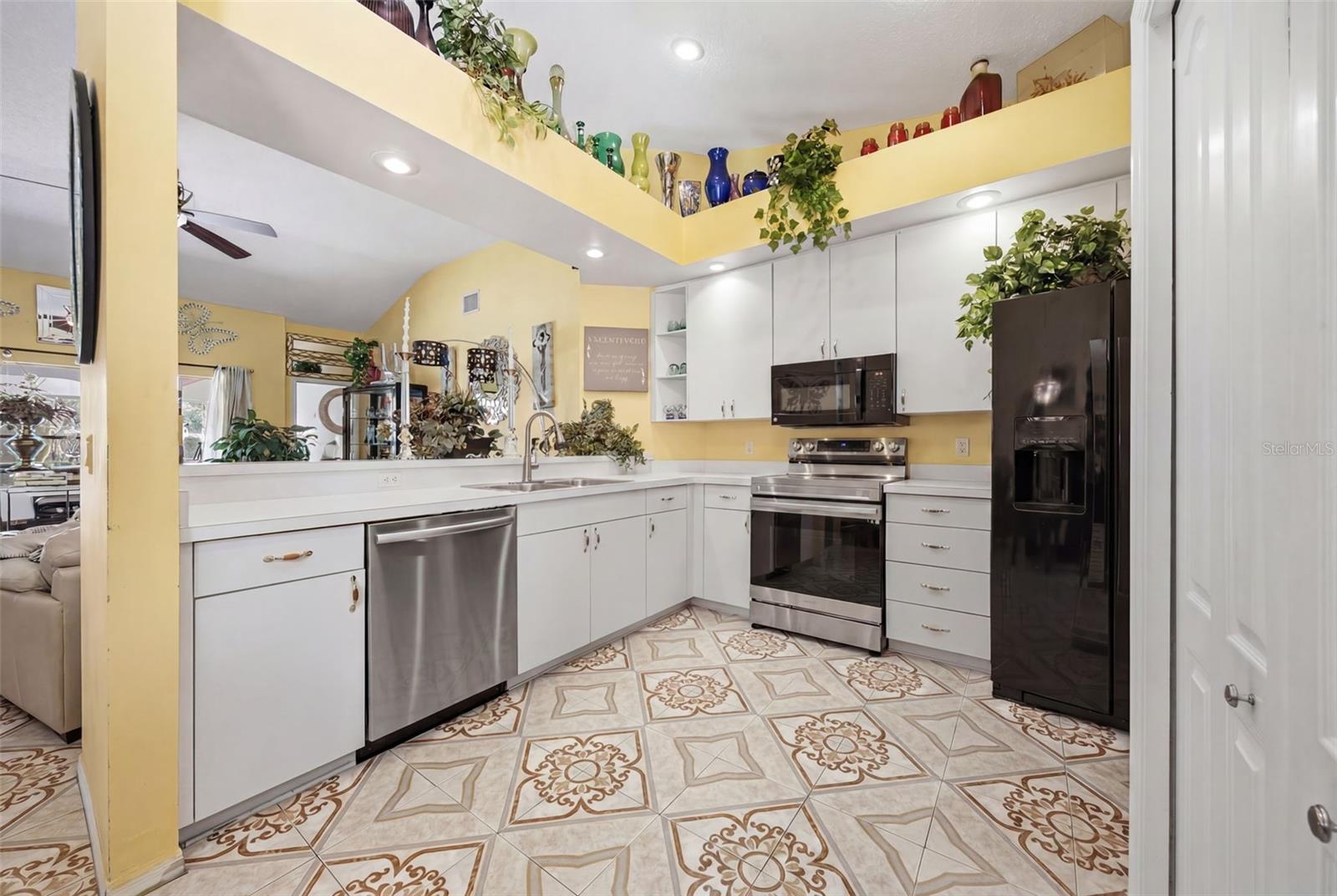 CHAPMAN MANORS - Residential
