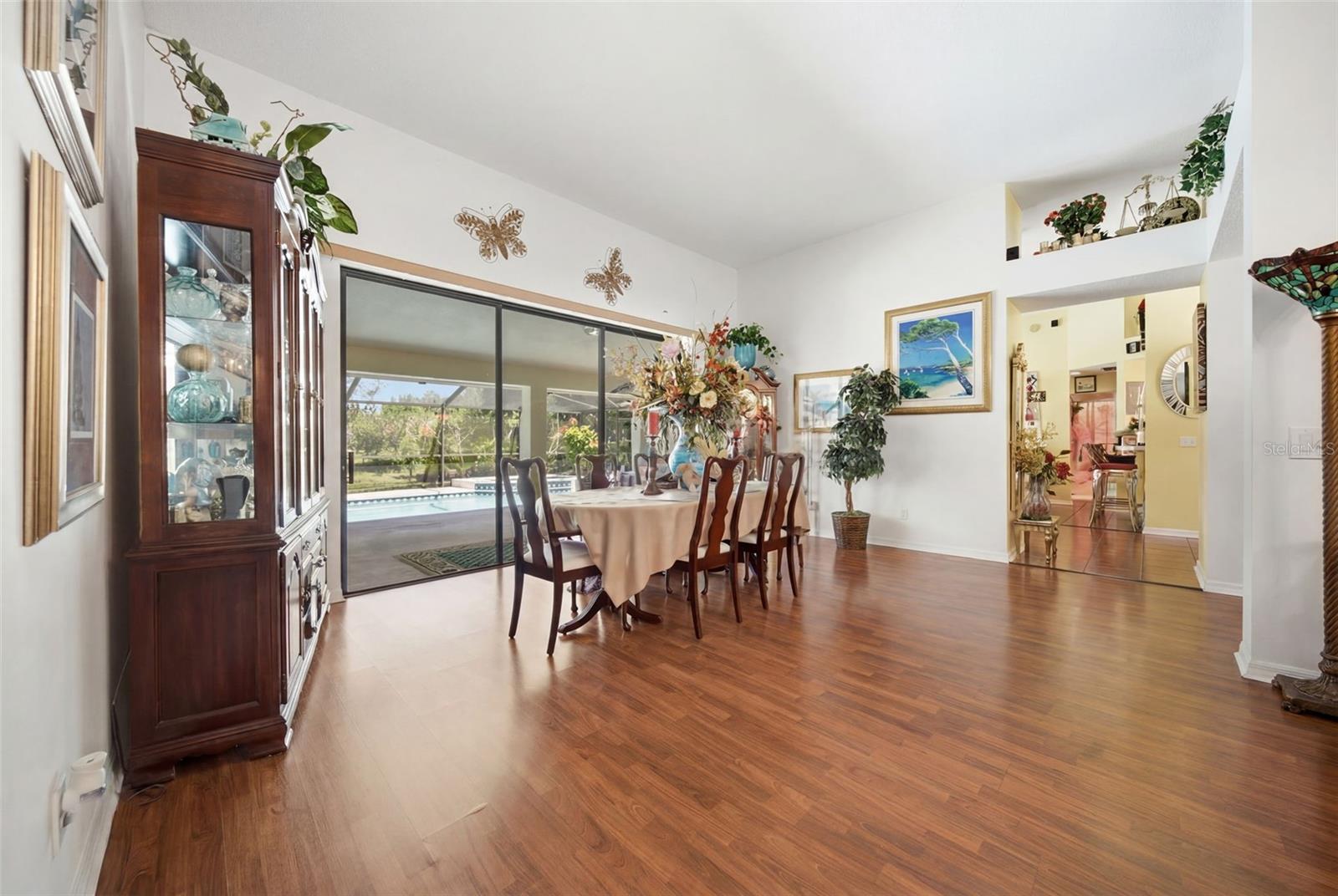 CHAPMAN MANORS - Residential