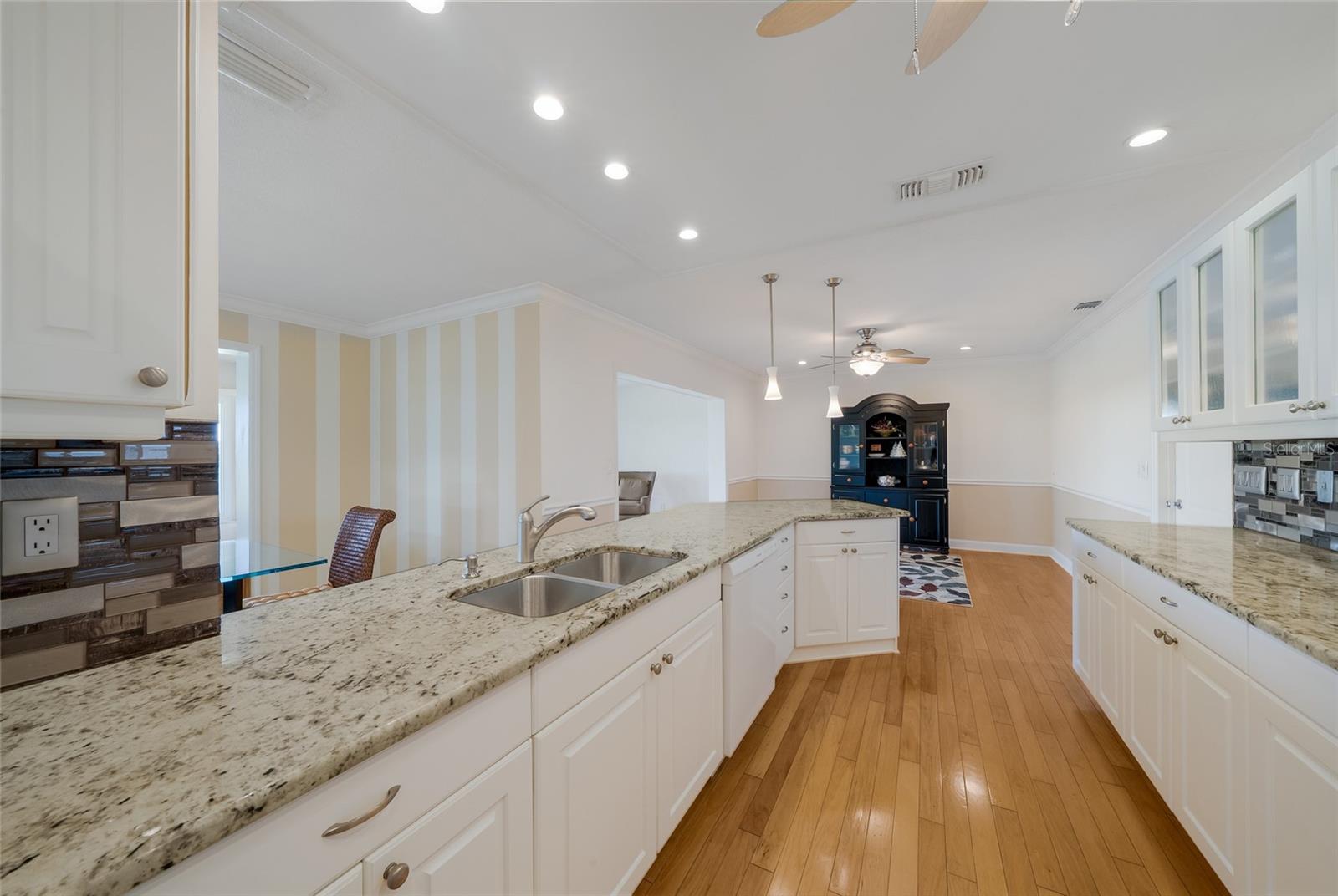 VILLAGE GREEN OF BRADENTON SEC 6 - Residential