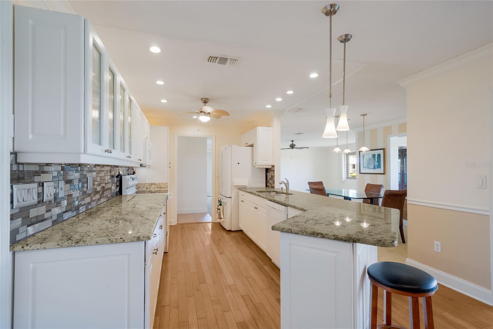 VILLAGE GREEN OF BRADENTON SEC 6 - Residential