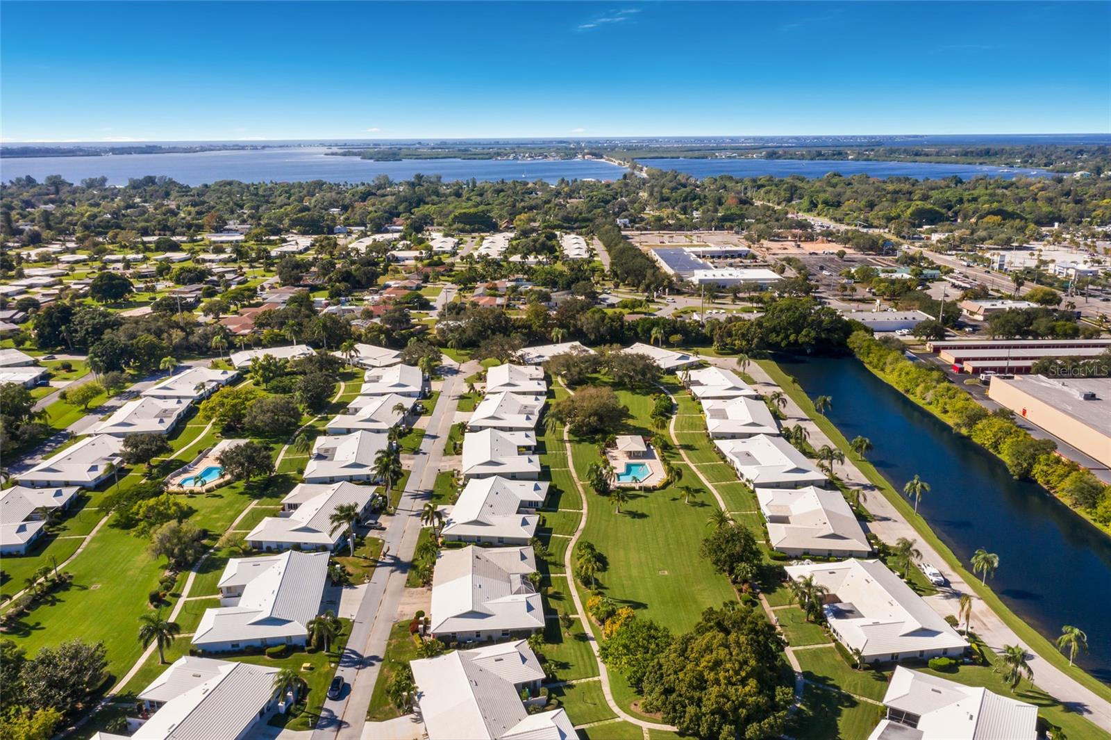VILLAGE GREEN OF BRADENTON SEC 6 - Residential