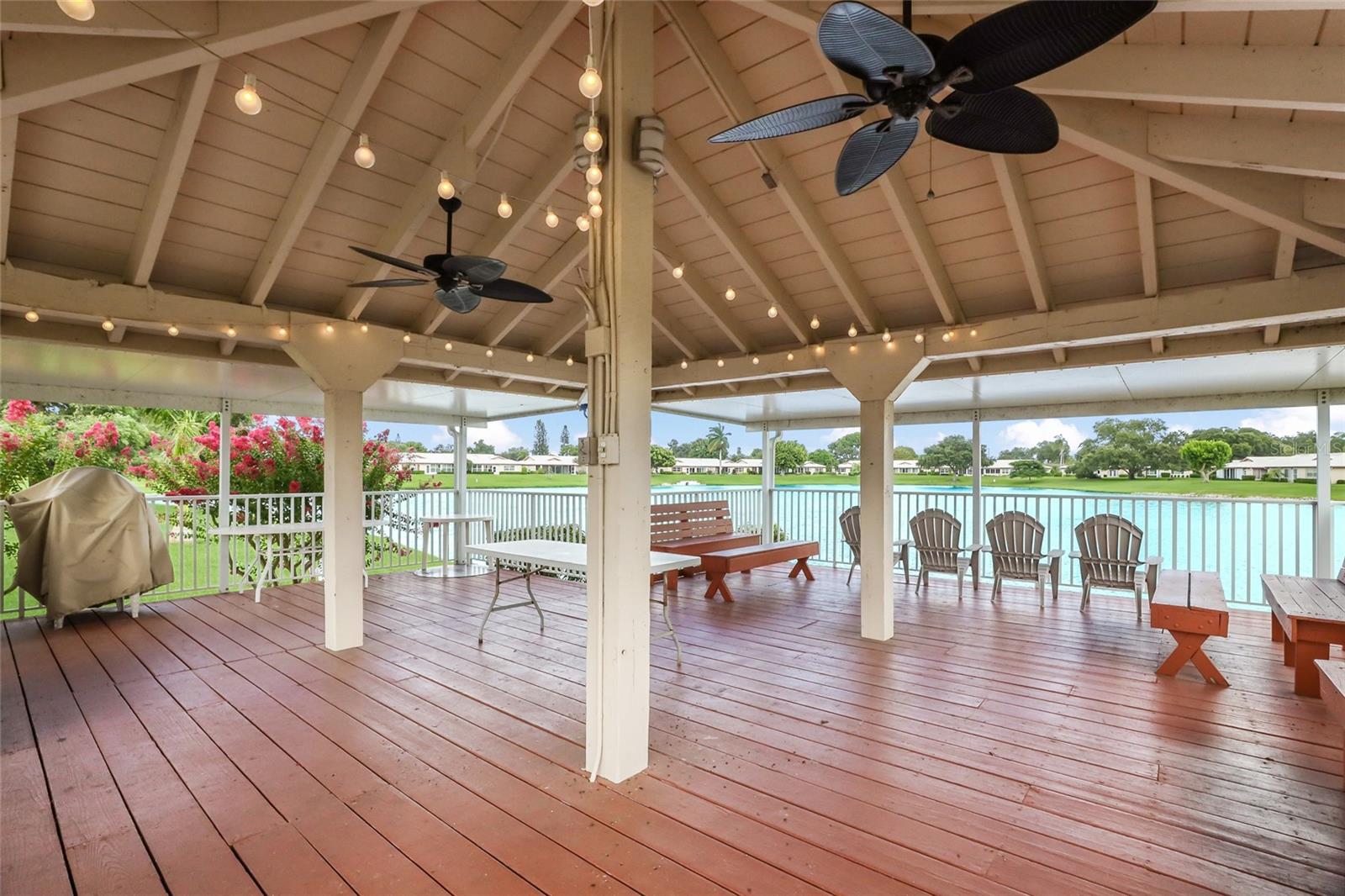 VILLAGE GREEN OF BRADENTON SEC 6 - Residential
