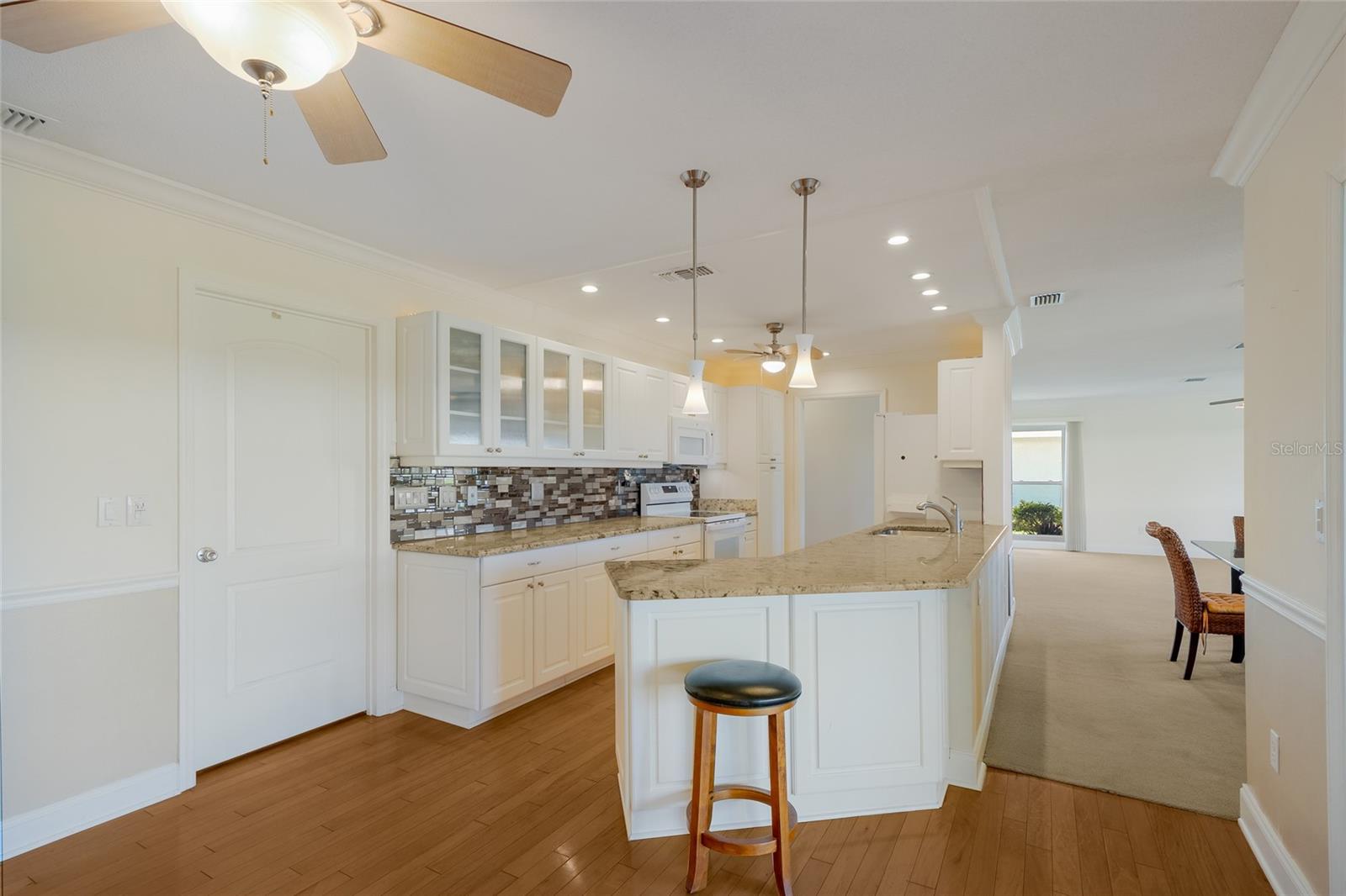 VILLAGE GREEN OF BRADENTON SEC 6 - Residential