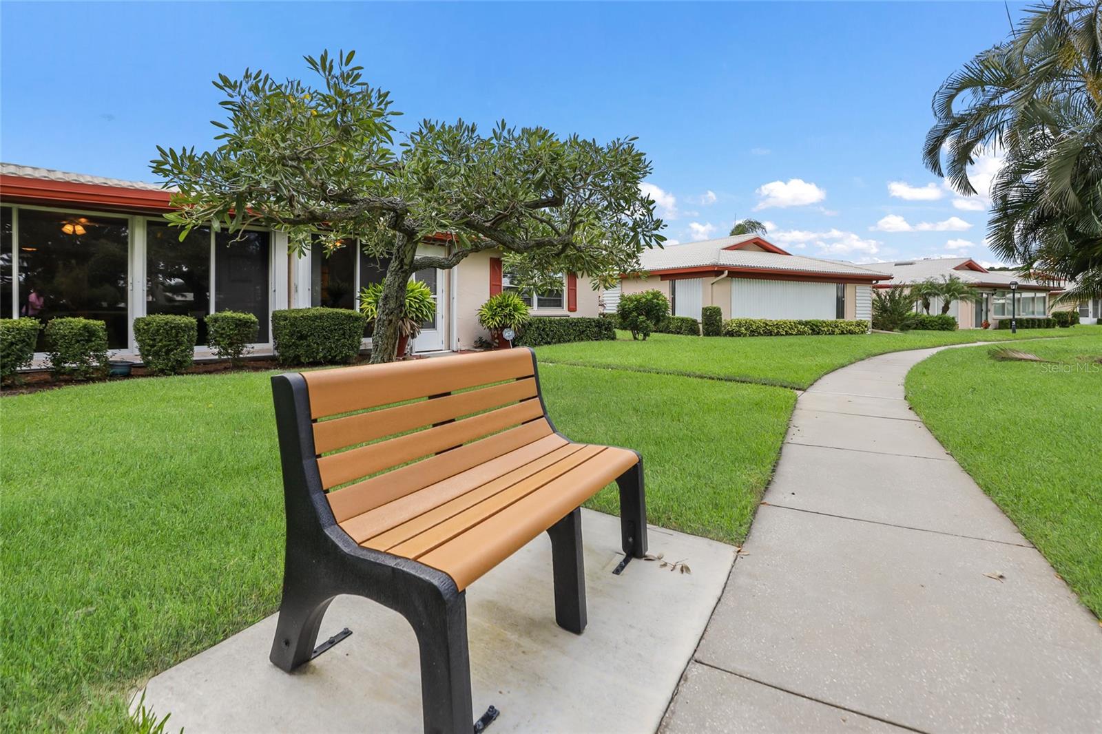 VILLAGE GREEN OF BRADENTON SEC 6 - Residential