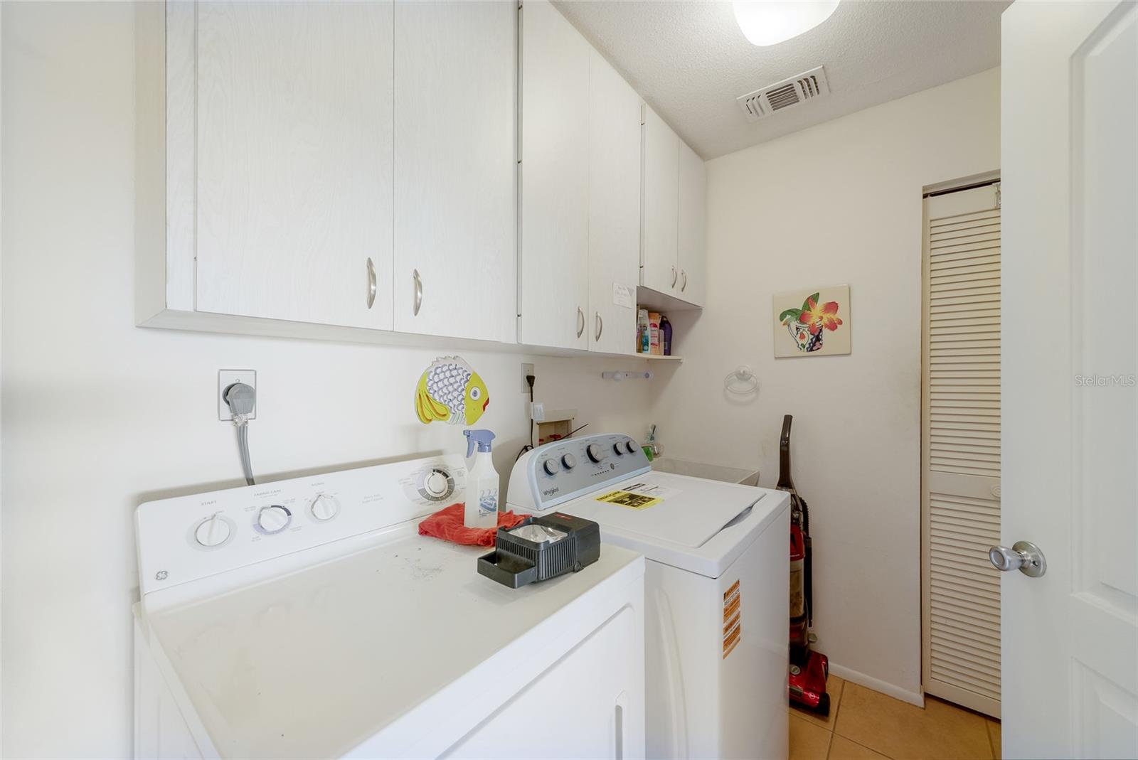 VILLAGE GREEN OF BRADENTON SEC 6 - Residential