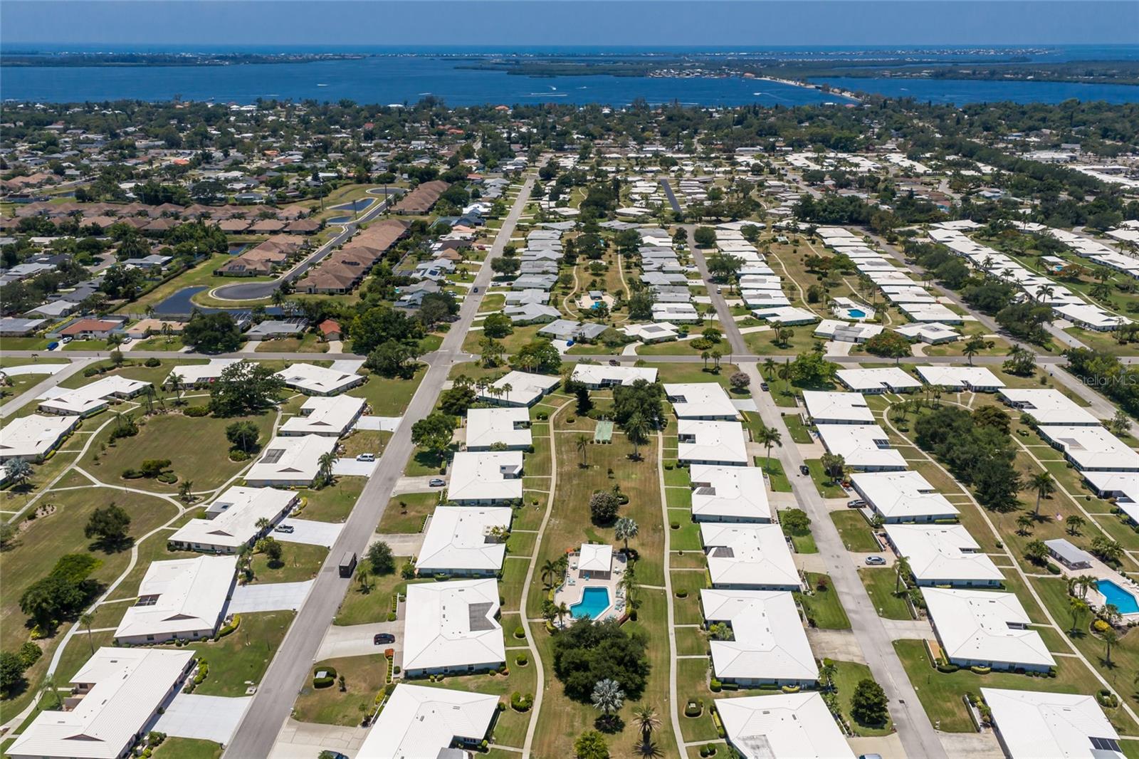 VILLAGE GREEN OF BRADENTON SEC 6 - Residential