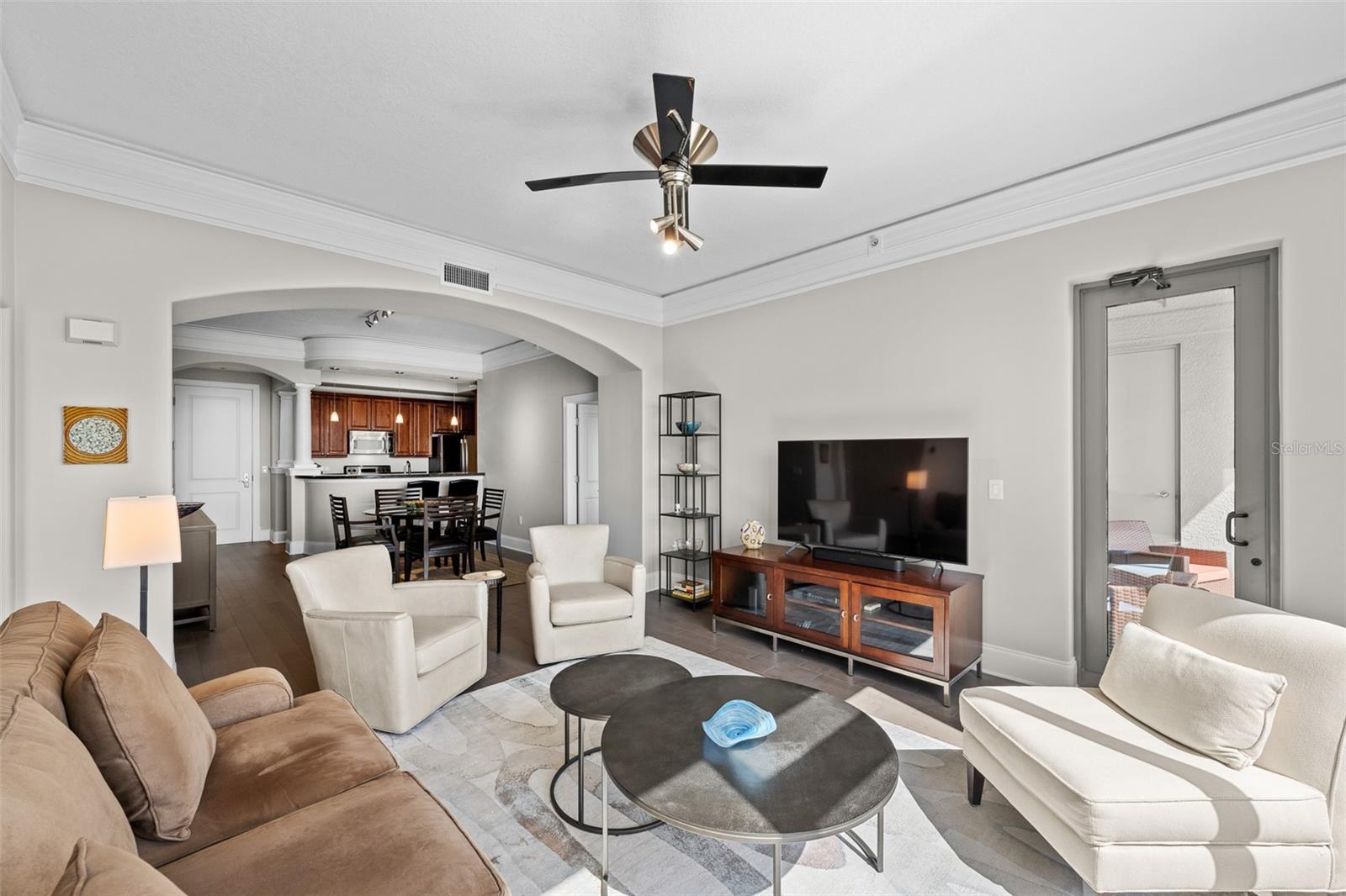 THE PARKSIDE OF ONE BAYSHORE - Residential