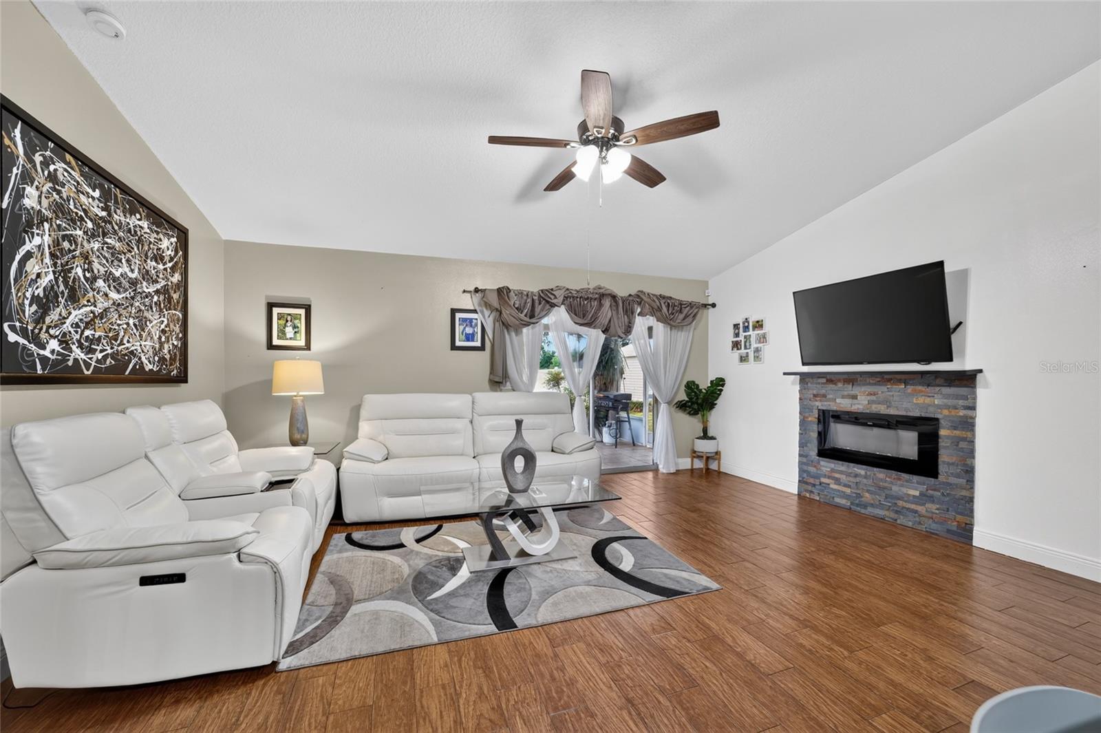 SILVER SPGS SHORES 20 - Residential