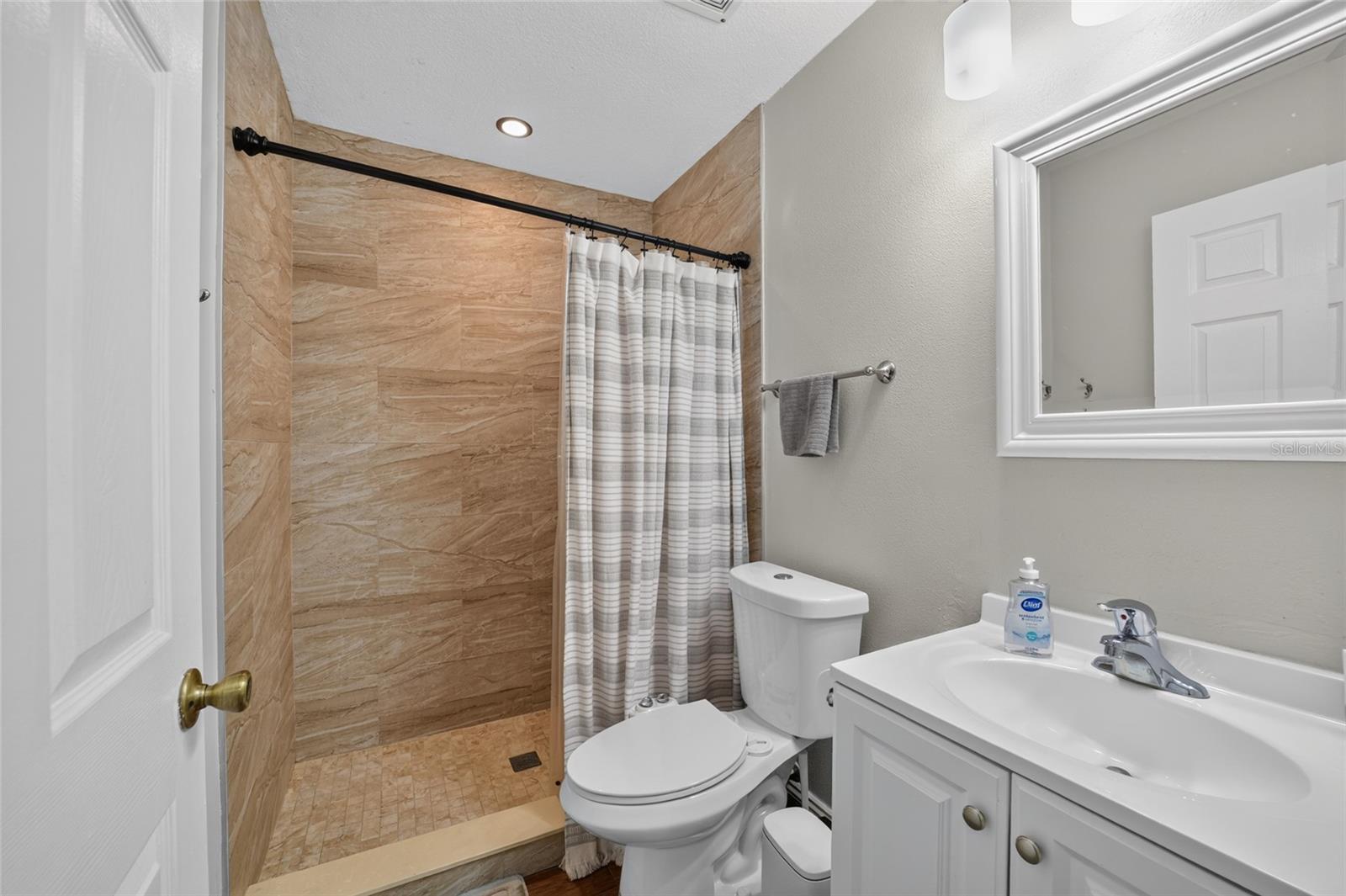 SILVER SPGS SHORES 20 - Residential