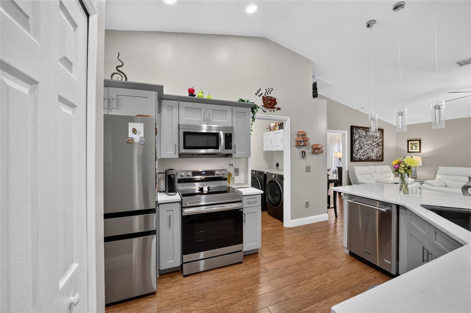 SILVER SPGS SHORES 20 - Residential