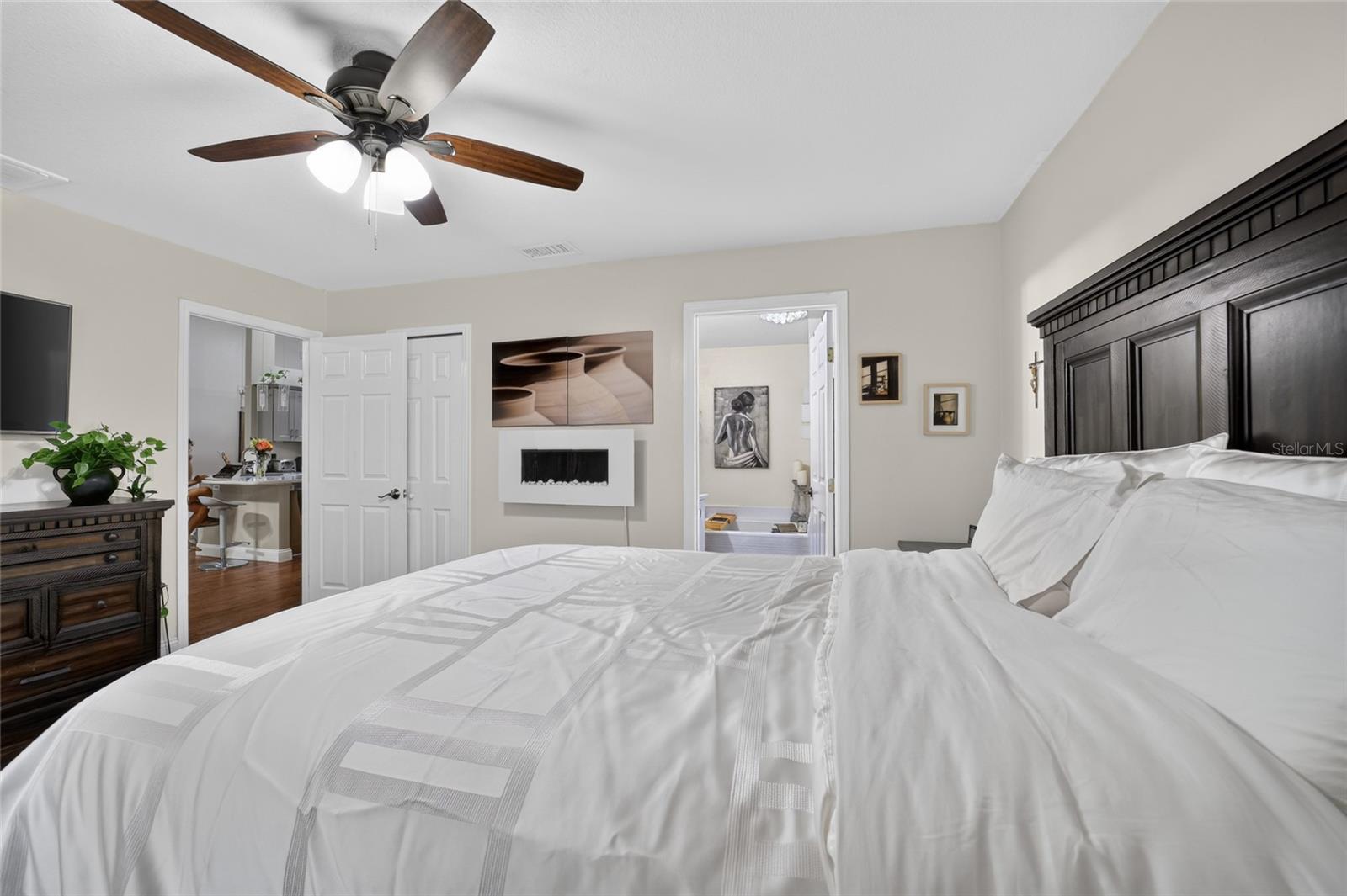SILVER SPGS SHORES 20 - Residential